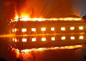 রূপগঞ্জে টেক্সটাইল মিলে ভয়াবহ অগ্নিকাণ্ড