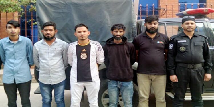 পর্নোগ্রাফির হোতা রানাসহ গ্রেফতার ৫