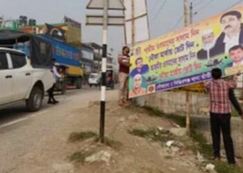 শামীম ও সেলিম ওসমানের ব্যানার ও ফেস্টুন সরাল প্রশাসন