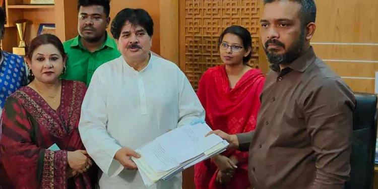 পাটমন্ত্রী গাজীর পর এমপি খোকাকে ইসির শোকজ