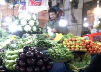 “কুত্তায় কি চায় ? ‘হাড্ডি’, আমরা হাড্ডি দিয়াই ব্যবসা করি !”