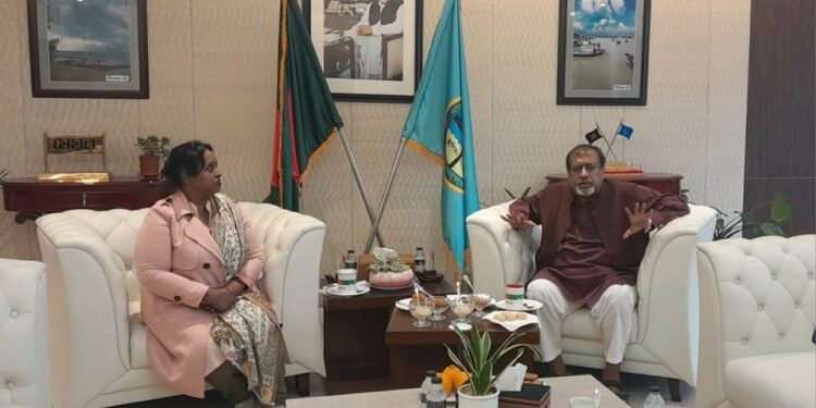 নাসিক ভবনে মিষ্টি নিয়ে সেলিম ওসমান, আইভীর সাথে বৈঠক