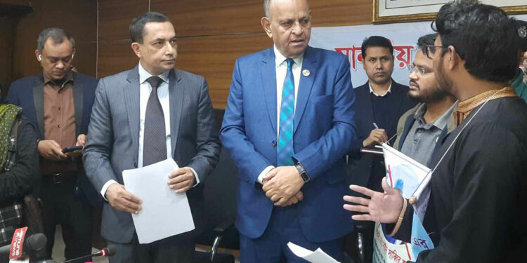 ‘একেকজন মামুন যেন একেকজন মন্ত্রী ! তাদের ঠেকাবে কে ?’