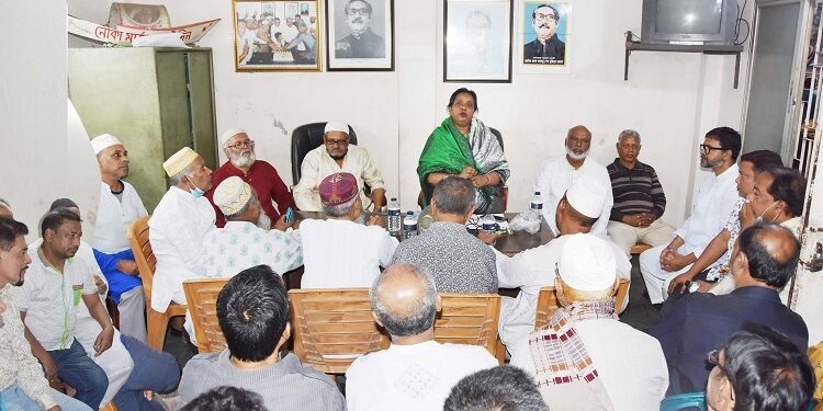 নারায়ণগঞ্জে আনোয়ার হোসেনকে অবাঞ্ছিত ঘোষণা, কার্যালয়ে তালা