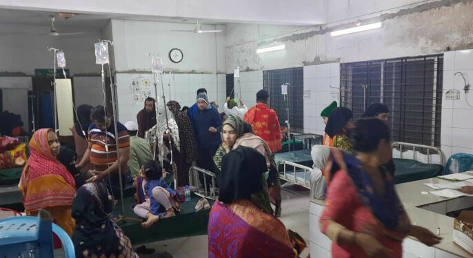Hundreds of RMG workers, officials fall sick after eating at factory’s picnic in Narayanganj