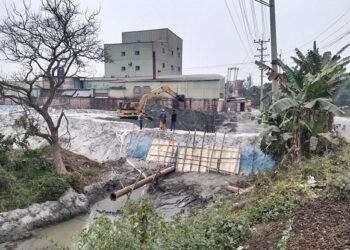 সোনারগাঁয়ে দখলে রাজত্ব চলছে !