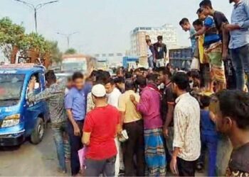 দায়িত্বরত অবস্থায় বাস চাপায় পুলিশ সদস্যের মৃত্যু