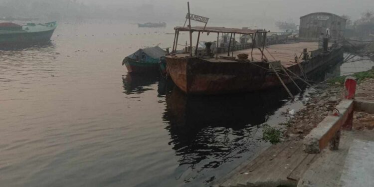 শীতলক্ষায় অজ্ঞাত যুবকের লাশ উদ্ধার