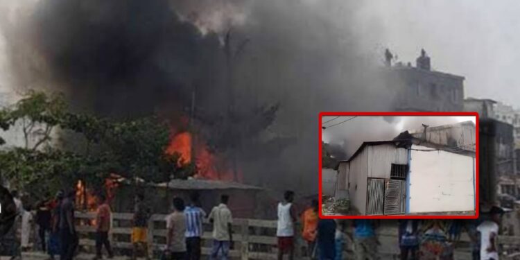 আড়াইহাজারে ব্যাটারি কারখানায় আগুন