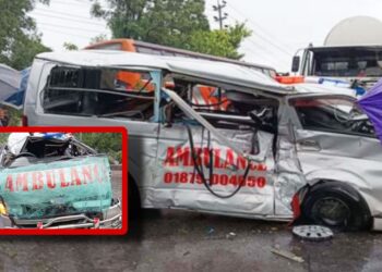 দূর্ঘটনায় অ্যাম্বুলেন্সে থাকা রোগীর মৃত্যু