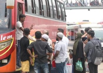 ঈদ ভোগান্তি : ঢাকা সিলেট মহাসড়কে ১৫ কিলোমিটার