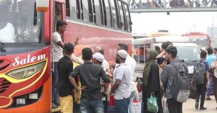 ঈদ ভোগান্তি : ঢাকা সিলেট মহাসড়কে ১৫ কিলোমিটার