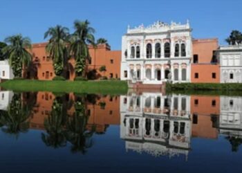 যেভাবে আদি চেহারা ফিরে পেলো বড় সরদার বাড়ি