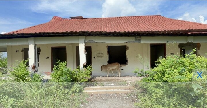 ডিসি গার্ডেনের ভুতুড়ে বাড়ি : রাতে মাদকের আসর