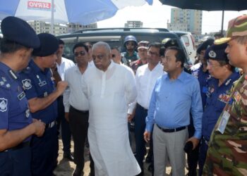 গুজব ছড়িয়ে মানুষের মধ্যে বিভ্রান্তি ছড়াচ্ছে একটি মহল : স্বরাষ্ট্রমন্ত্রী