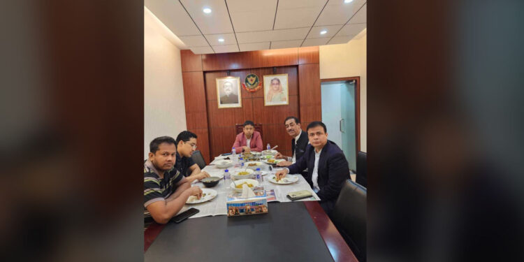 ‘তবে কি শামীম ওসামনের সাথে মশকরা করেছিলেন ডিবি প্রধান !’