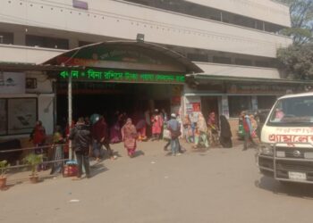 চাষাড়ায় গাড়ির চাপায় বৃদ্ধার মৃত্যু, মধ্যরাতে থানায় বৈঠক !