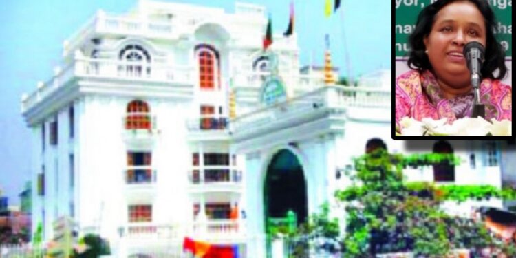 আওয়ামী লীগ হেফাজত ও বিএনপির হুমকিতে আইভীর পথচলা !