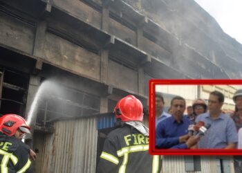 গাজী টায়ার : দাহ্য ও তাপ কমাতে কাজ করছে ফায়ার সার্ভিস