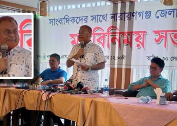 মতবিনিময়কালে দৃঢ়তার সঙ্গে সাংবাদিকদের সমালোচনায় গিয়াসউদ্দিন