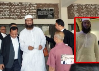 ১৪ অক্টোবর  : সকলের দৃষ্টি আদালতের প্রতি !