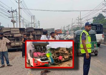 সোনারগাঁওয়ে যাত্রীবাহী বাস উল্টে আহত ১৫
