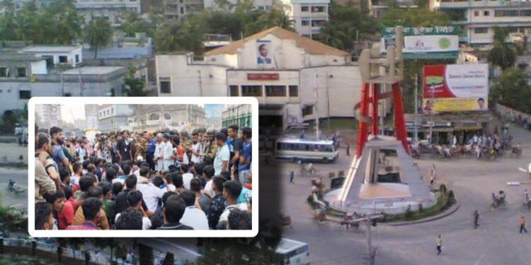 পোশাক শ্রমিকদের চাষাড়া চত্তর অবরুদ্ধ : দাবী ১২ দফা