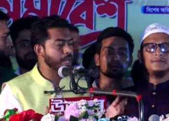 ‘খেলা হবে’ বলে ঘোষণা দিয়ে পালিয়ে গেলো খেলোয়াড় : নুর