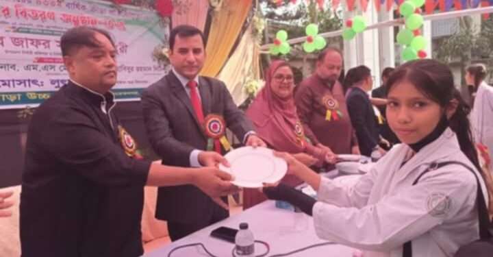 ‘শিক্ষার্থীদেরকে প্রথমেই ভালো মানুষ হতে’- ইউএনও জাফর সাদিক