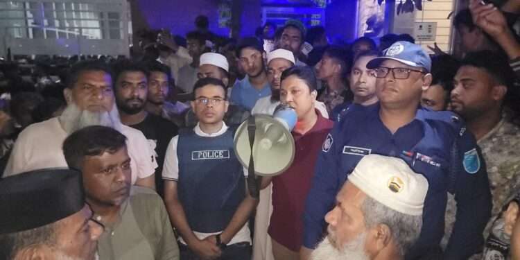 বন্দরে মহানবী (সাঃ) কে নিয়ে কটুক্তি, অমৃত ও সঞ্জিত অবরুদ্ধ