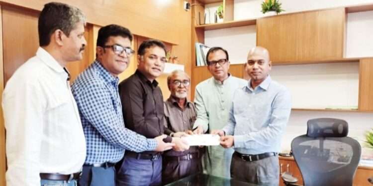 ঈদগাহ সৌন্দর্য বর্ধনে চেম্বার অব কমার্সের ৫ লাখ টাকা অনুদান