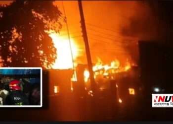 ফতুল্লায় আগুনে পুড়লো ২০ টি ঘর