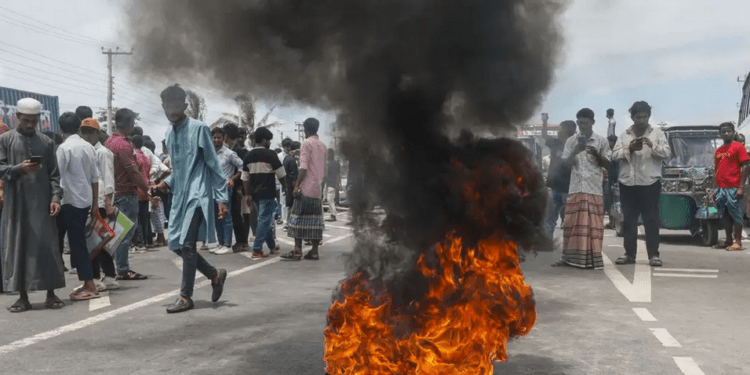 আইনের শাসন না থাকায় গণপিটুনি, মব তৈরি বাড়ছে