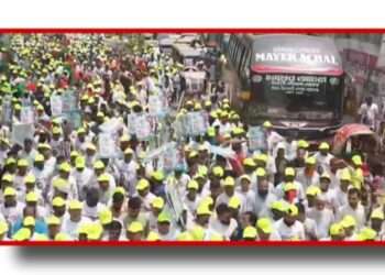 র‍্যালী নিয়ে প্রশ্ন : ‘প্রতিষ্ঠাবার্ষিকী নাকি টিকেটের জন্য শোডাউন !’