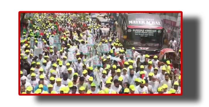 র্যালী নিয়ে প্রশ্ন : ‘প্রতিষ্ঠাবার্ষিকী নাকি টিকেটের জন্য শোডাউন !’