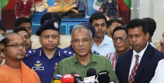 এবারের পূজার আয়োজন খুবই ভালো : স্বরাষ্ট্র উপদেষ্টা