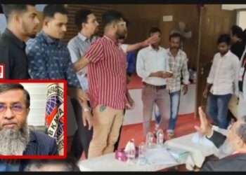 তোলারাম কলেজে অবাঞ্ছিত ঘোষণা, ছাত্রদলের তোপের মুখে হাতেম