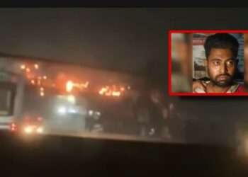 নারায়ণগঞ্জে জেলা বিএনপি নেতার ব্যানারে অগ্নিসংযোগ : যুবক আটক