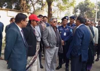 ‘বর্তমান প্রক্রিয়া শেষে বিস্তারিত জানানো হবে’ বন্দরে নৌ উপদেষ্টা