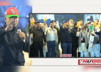 তাহাজ্জত নামাজ পড়ে ভোট, নারায়ণগঞ্জে খাল খননের অঙ্গীকার তারেক রহমানের