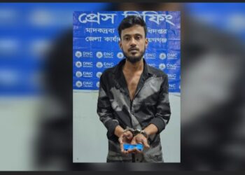‘দ্রুত ধনী’ হওয়ার শর্টকাট : ২শ পিস ইয়াবাসহ ধরা রতন