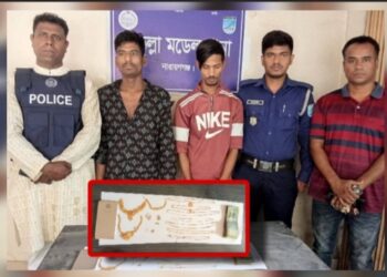 চুরি করা স্বর্ণালংকারসহ ফতুল্লায় গ্রেপ্তার ২