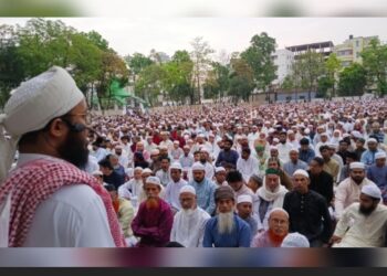 কাশিপুর ঈদগাহে ঈদুল ফিতরের প্রথম জামাত অনুষ্ঠিত