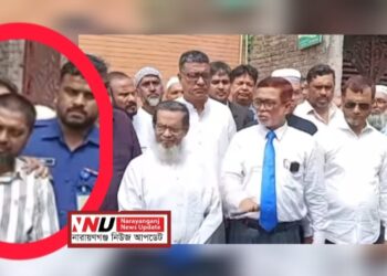 🔥 গুলির আসামির ‘শোডাউন’, আসামীর কাঁধে পুলিশের হাত !