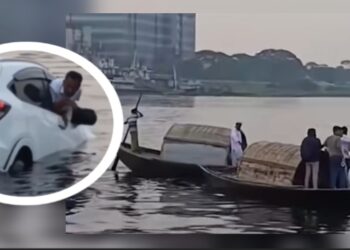 ফেরি দুর্ঘটনা : নদীতে ডুবেও জীবিত উদ্ধার চালক