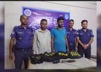 বিআরটিসি বাসে ‘র‍্যাব’ পরিচয়ে ডাকাতি, যাত্রীদের সাহসে ধরা ২