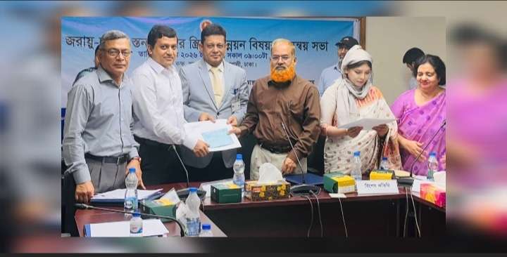 ঢাকা বিভাগে স্ক্রিনিংয়ে শীর্ষে আড়াইহাজার উপজেলা স্বাস্থ্য কমপ্লেক্স