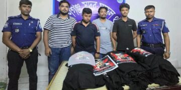 থানার নাকের ডগায় টি-শার্ট-স্টিকার, গ্রেপ্তার ৪
